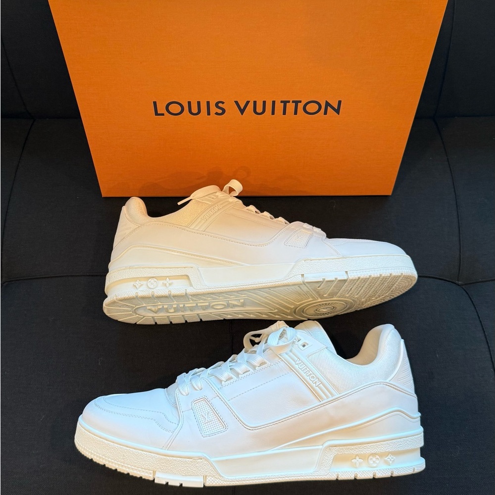 AUTHENTIC Men’s Louis Vuitton Trainer sneakers size 12 with dust bags